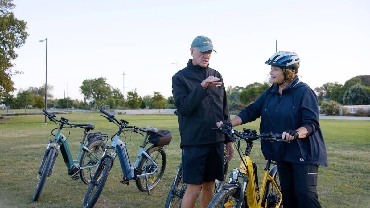 Test Ride A MeloYelo With an Agent